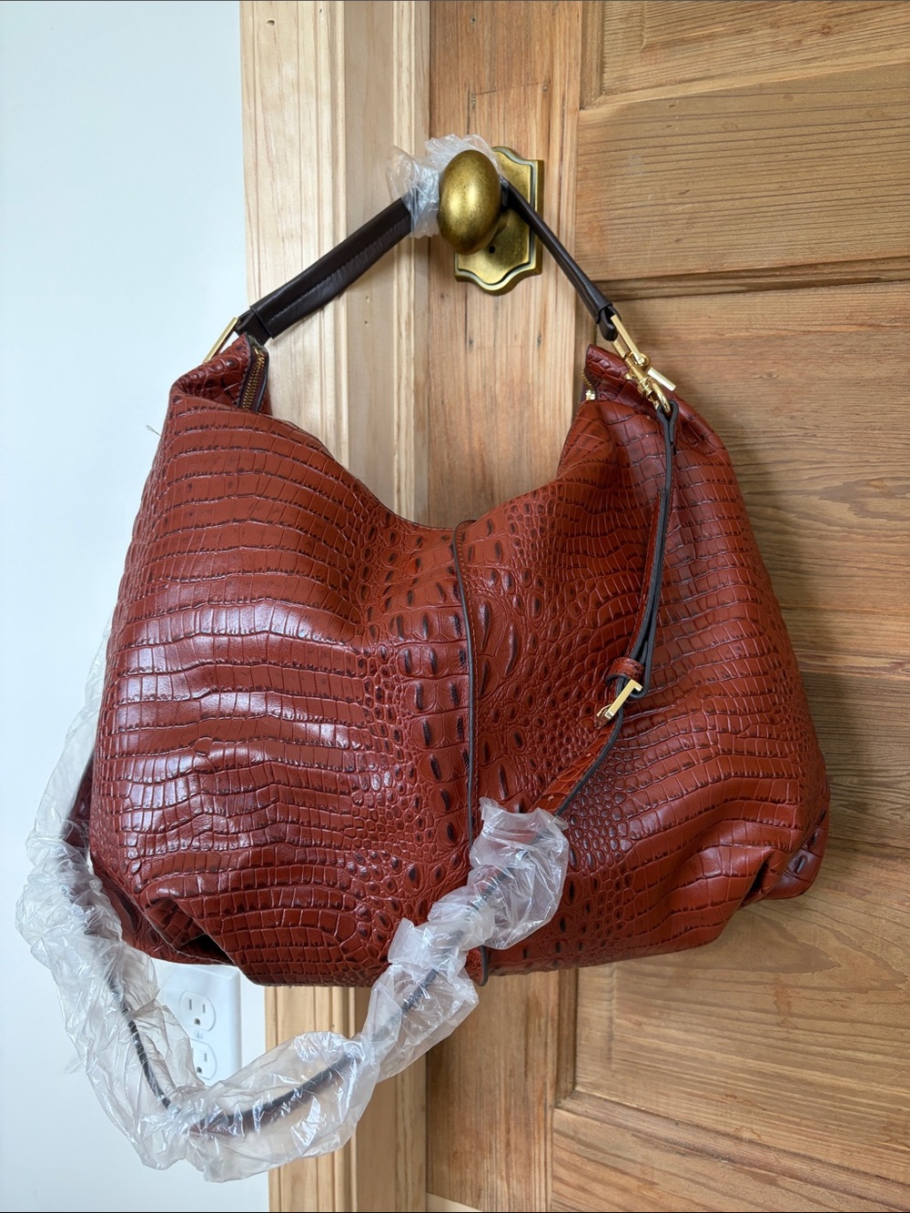 G.I.L.I. 🍂 Croc-Embossed Shoulder Hobo Bag with Shoulder Strap | NWOT